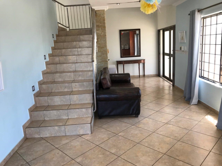 9 Bedroom Property for Sale in Wavecrest Eastern Cape